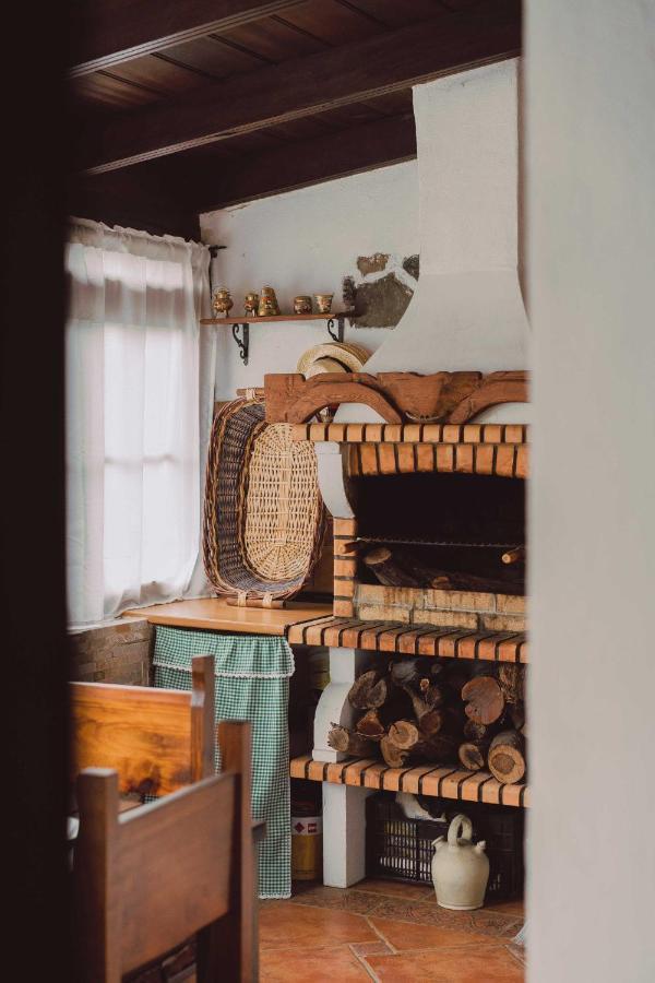 Holiday House Cruz De Tierno Agulo エクステリア 写真