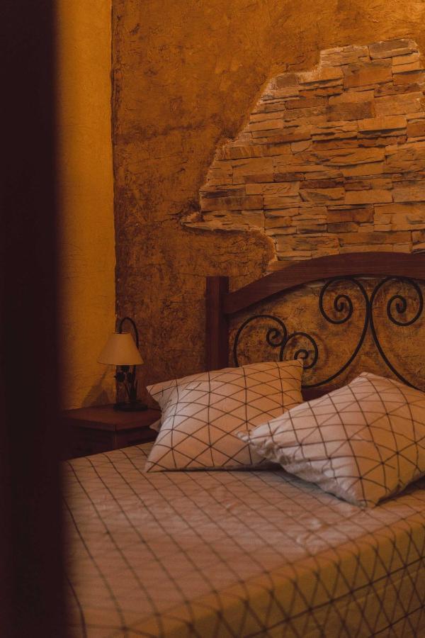 Holiday House Cruz De Tierno Agulo エクステリア 写真